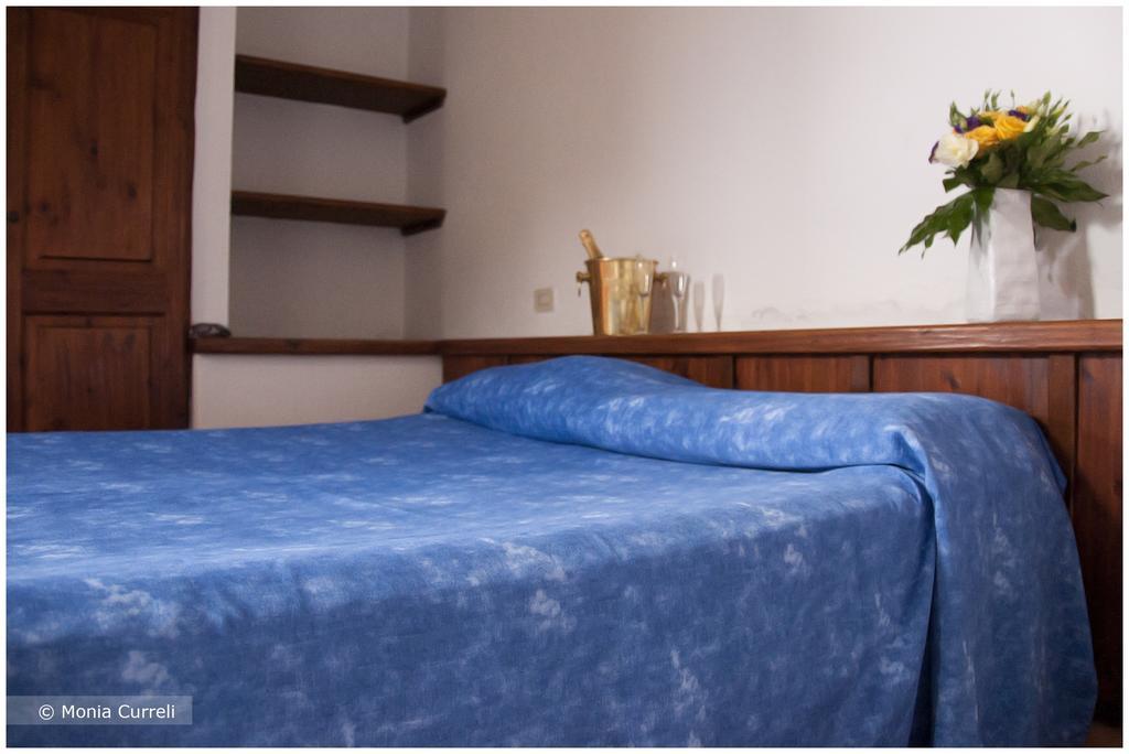 Camping Baia Saraceno Hotel Palau Szoba fotó