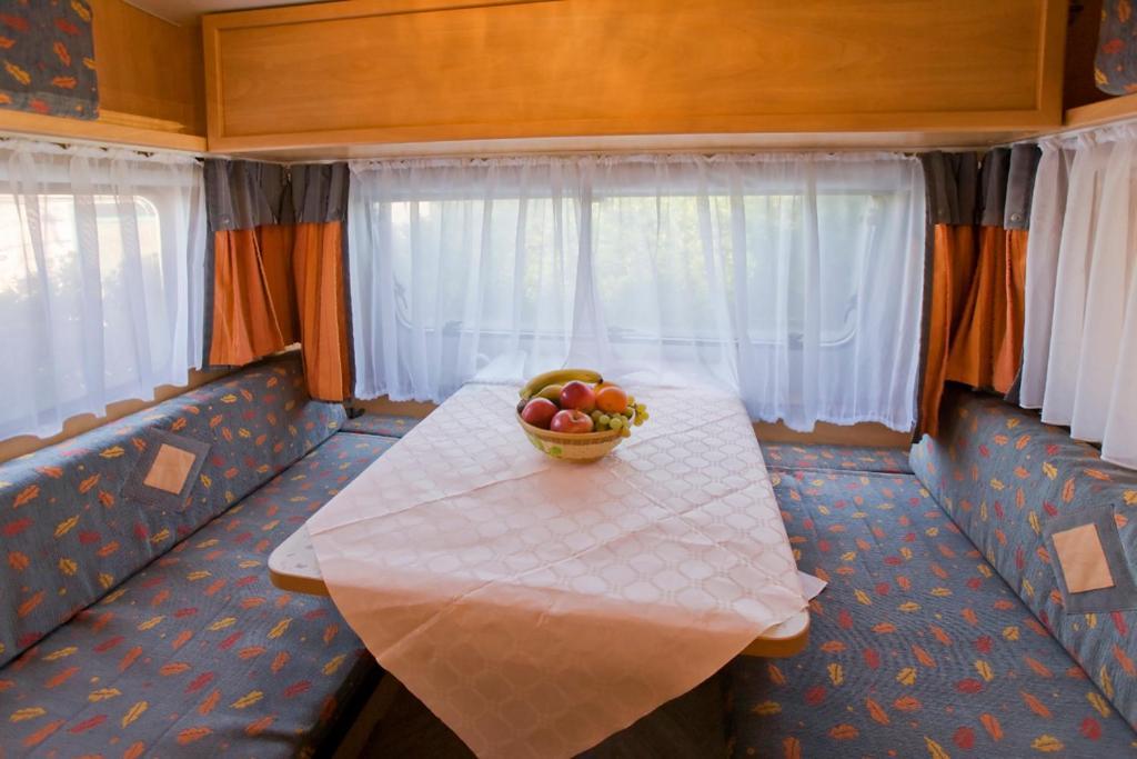 Camping Baia Saraceno Hotel Palau Szoba fotó