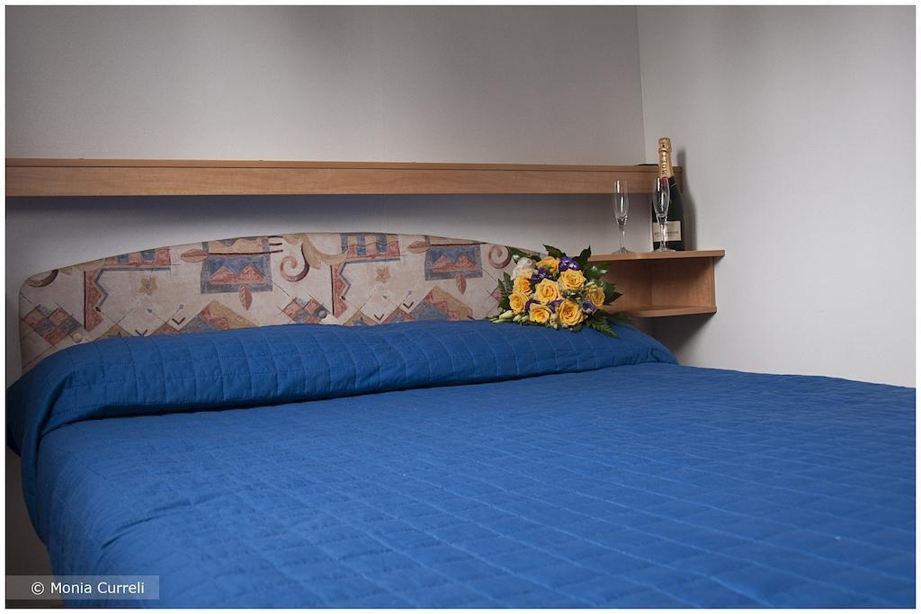 Camping Baia Saraceno Hotel Palau Kültér fotó